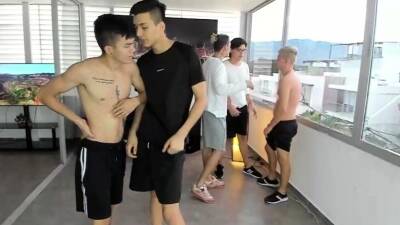 Cute amateur gay twinks having sex in front of webcam - nvdvid.com