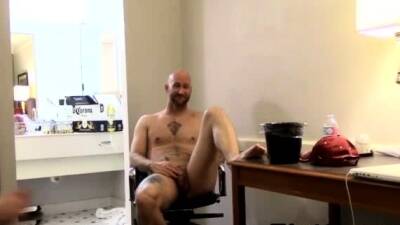 Gay man fisting hanging out in a hotel room after some - drtuber.com