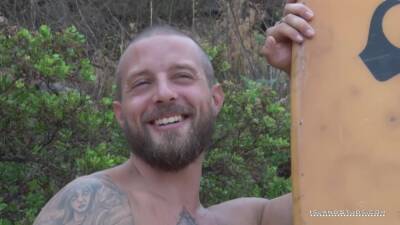 Hot Tatted Scruffy Surfer Jacks Off - boyfriendtv.com