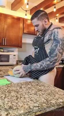 Chef And His 9 Inches - boyfriendtv.com