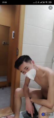 高顏值小鮮肉被大叔操2 - boyfriendtv.com