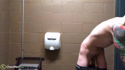 JAKE HART IN RESTROOM FUCK - boyfriendtv.com