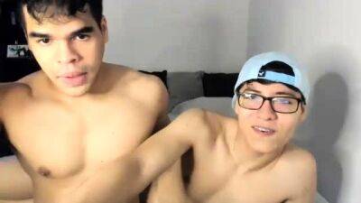 Real amateur college twinks suck cocks in reailty gay sex - drtuber.com